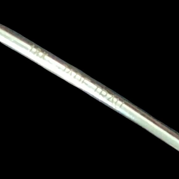 Forevermark Icon™ Open Bangle - 18k White Gold / 0.15 ctw Bracelet - Picture 5 of 7